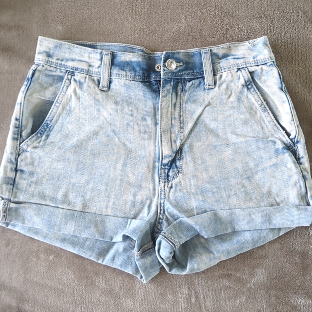 American Eagle Mom Short